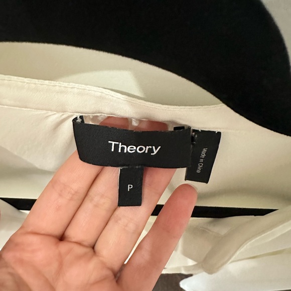 White Theory tie up blouse - Picture 3 of 3